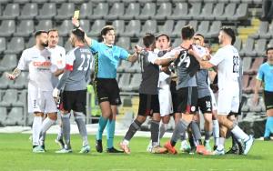 Alessandria, Serie C, 2023/2024, Alessandria-Renate 0-1, giocata allo stadio Giuseppe Moccagatta, nella foto: tensione tra i giocatori in campo