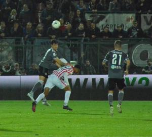 Alessandria, Serie B, 2021/2022, Alessandria-Vicenza 0-1, giocata allo stadio Giuseppe Moccagatta, nella foto: colpo di testa di Valerio Mantovani