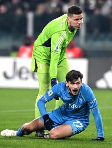 Db Torino 08/12/2023 - campionato di calcio serie A / Juventus-Napoli / foto Daniele Buffa/Image Sport 
nella foto: Khvicha Kvaratskhelia-Wojciech Szczesny