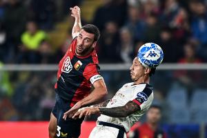Mg Genova 07/10/2022 - campionato di calcio serie B / Genoa-Cagliari / foto Matteo Gribaudi/Image Sport
nella foto: Gianluca Lapadula-Mattia Bani