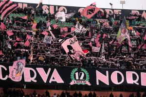 Palermo, Italia, 7 febbraio 2026. Stadio Renzo Barbera, Palermo vs Empoli, match valido per il campionato di Serie B 2025/2026. Nella foto: Tifosi del Palermo