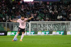 Palermo, Serie B 2024/2025, Palermo-Carrarese 1-1, Stadio Renzo Barbera /foto Federico Serra/, nella foto: Niccolò Pierozzi