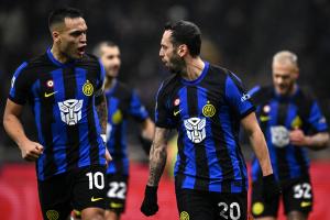 Mg Milano 09/12/2023 - campionato di calcio serie A / Inter-Udinese / foto Matteo Gribaudi/Image Sport
nella foto: esultanza gol Hakan Calhanoglu