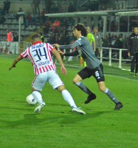 Alessandria, Serie B, 2021/2022, Alessandria-Vicenza 0-1, giocata allo stadio Giuseppe Moccagatta, nella foto: Diego Fabbrini contrastato da Nicola Dalmonte