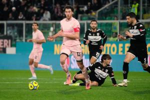 Palermo, Italy, 18 January 2026. Renzo Barbera Stadium, Palermo vs Spezia, match valid for the 2025/2026 Serie B championship. In the photo: Mattia Bani (Palermo FC)