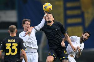 Mg Verona 09/12/2023 - campionato di calcio serie A / Hellas Verona-Lazio / foto Matteo Gribaudi/Image Sport
nella foto: Nicolo’ Rovella-Milan Djuric-Luis Alberto