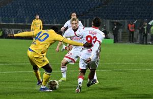 frosinone-bari
seydou fini, mehdi dorval, matthias braunoder 