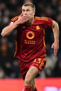 Mg Reggio Emilia 03/12/2023 - campionato di calcio serie A / Sassuolo-Roma / foto Matteo Gribaudi/Image Sport
nella foto: esultanza gol Rasmus Kristensen