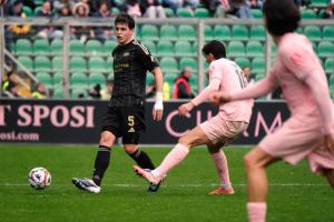 Palermo, Italy, 14 February 2026. Renzo Barbera Stadium, Palermo vs Virtus Entella, match valid for the 2025/2026 Serie B championship. In the photo: Niccolò Squizzato (Virtus Entella)