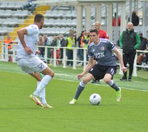 Alessandria, Serie B, 2021/2022, Alessandria-Pordenone 2-0, giocata allo stadio Giuseppe Moccagatta, nella foto: Federico Mattiello contrastato da Hamza El Kaouakibi