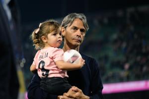Palermo, Italia, 1 novembre 2025. Stadio Renzo Barbera, Palermo vs Pescara, match valido per il campionato di Serie B 2025/2026. Nella foto: Filippo Inzaghi (Palermo FC) e figlia