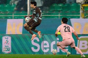 Palermo, Italia, 7 febbraio 2026. Stadio Renzo Barbera, Palermo vs Empoli, match valido per il campionato di Serie B 2025/2026. Nella foto: Salvatore Elia (Empoli FC)