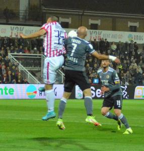 Alessandria, Serie B, 2021/2022, Alessandria-Vicenza 0-1, giocata allo stadio Giuseppe Moccagatta, nella foto: Luca Parodi contrastato da Christian Maggio