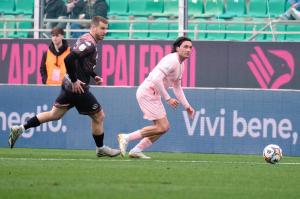 Palermo, Italy, 21 February 2026. Renzo Barbera Stadium, Palermo FC vs FC Sudtirol, match valid for the 2025/2026 Serie B championship. In the photo: Tommaso Augello (Palermo FC)