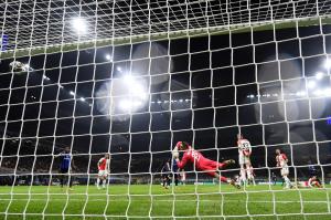 Inter-Feyenoord Rotterdam 2-1 