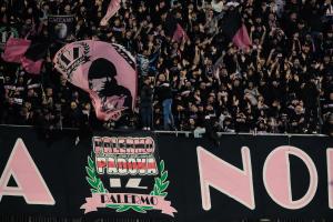 Palermo, Italy, 27 December 2025. Renzo Barbera Stadium, Palermo vs Padova, match valid for the 2025/2026 Serie B championship. In the photo: Palermo fans