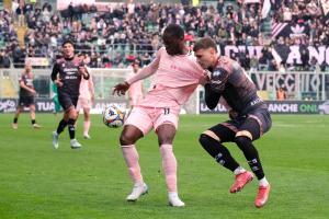 Palermo, Italy, 21 February 2026. Renzo Barbera Stadium, Palermo FC vs FC Sudtirol, match valid for the 2025/2026 Serie B championship. In the photo: Emmanuel Gyasi (Palermo FC)
