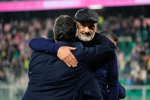 Palermo, Italia, 1 novembre 2025. Stadio Renzo Barbera, Palermo vs Pescara, match valido per il campionato di Serie B 2025/2026. Nella foto: Vicenzo Vivarini (Pescara)