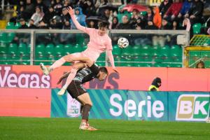 Palermo, Italia, 7 febbraio 2026. Stadio Renzo Barbera, Palermo vs Empoli, match valido per il campionato di Serie B 2025/2026. Nella foto: Dennis Johnsen (Palermo FC)