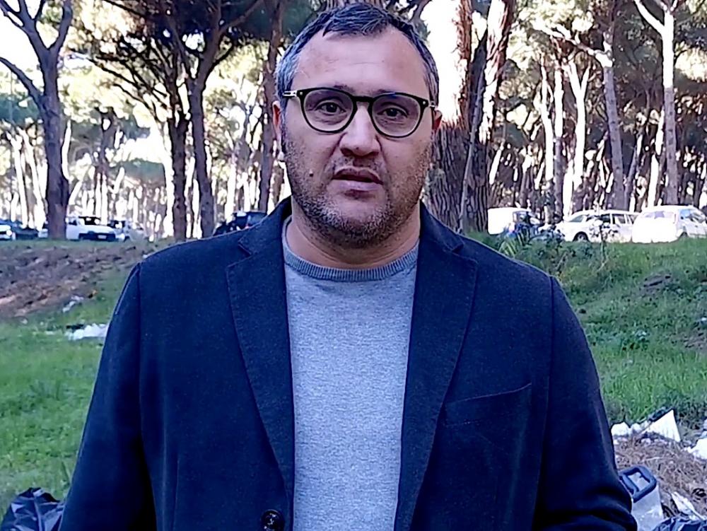 alt=