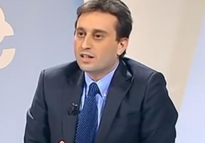alt=