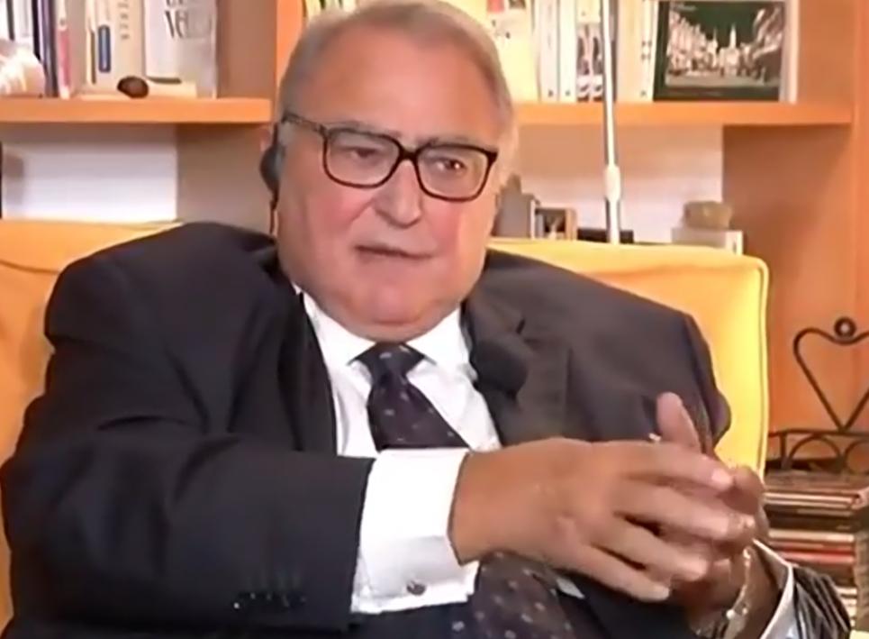 alt=