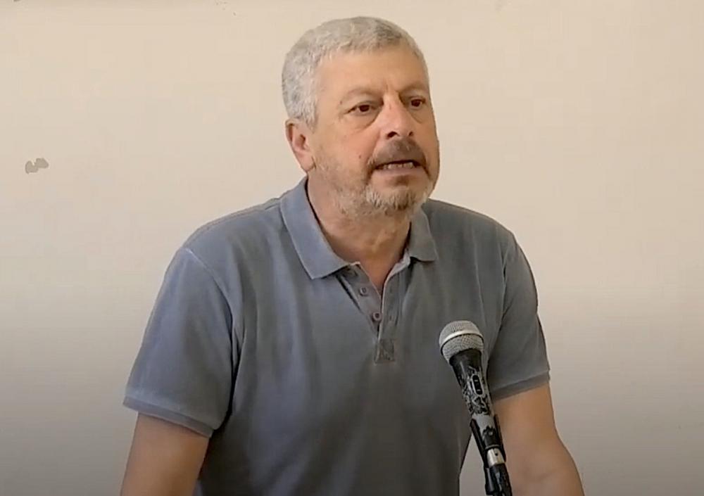 alt=