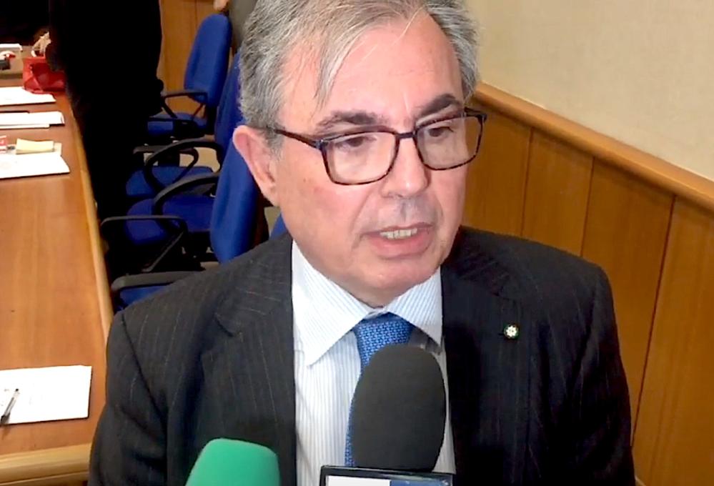 alt=
