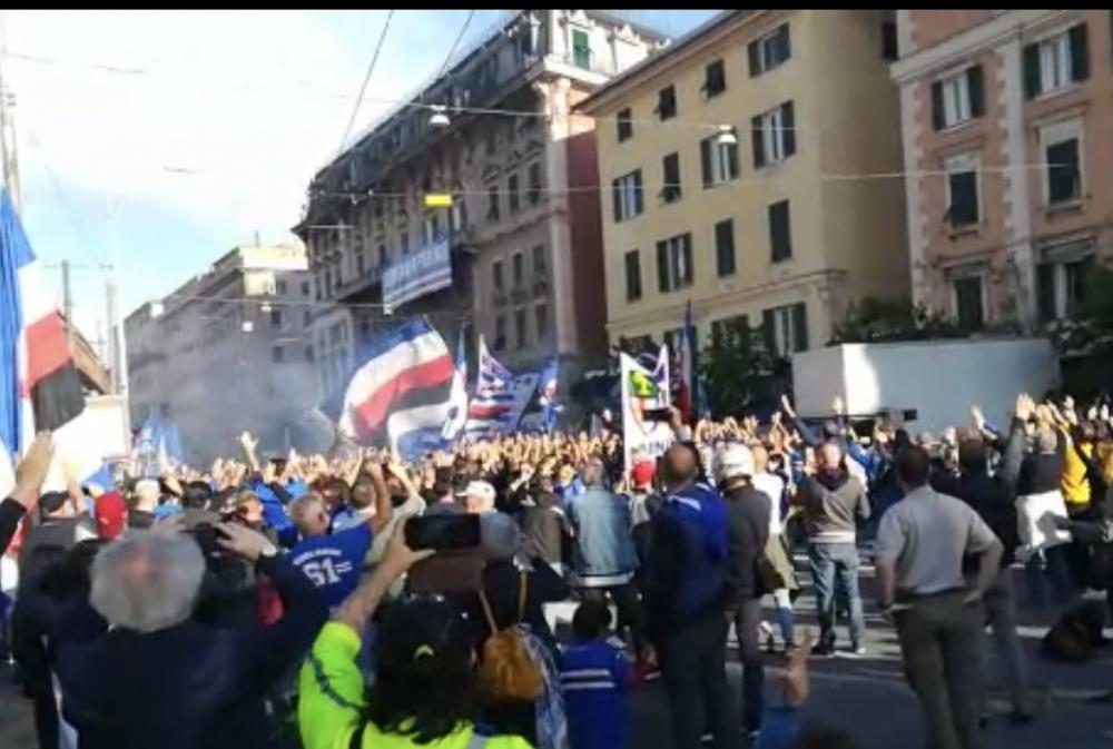 Tmw 30 Anni Fa Lo Scudetto Della Samp La Festa Dei Tifosi Nel