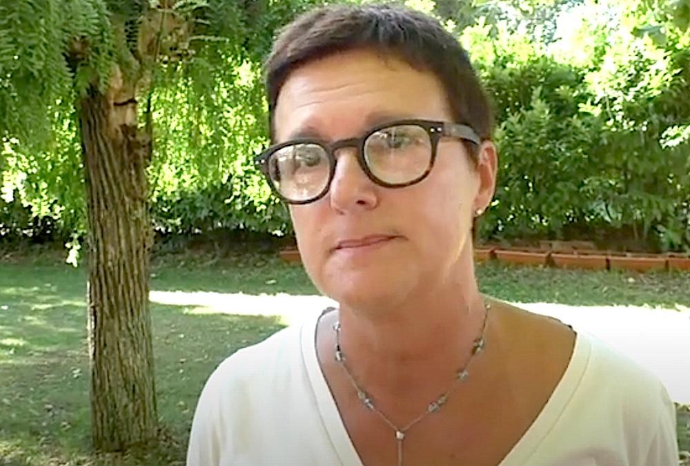 alt=