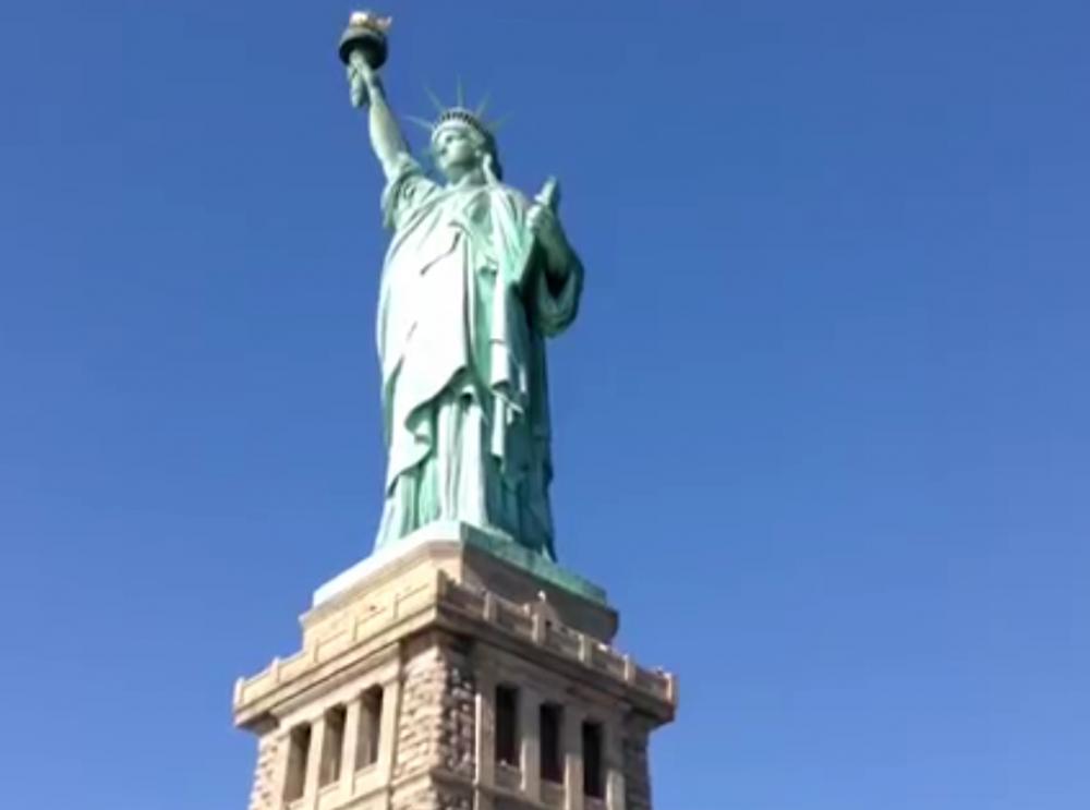 alt=