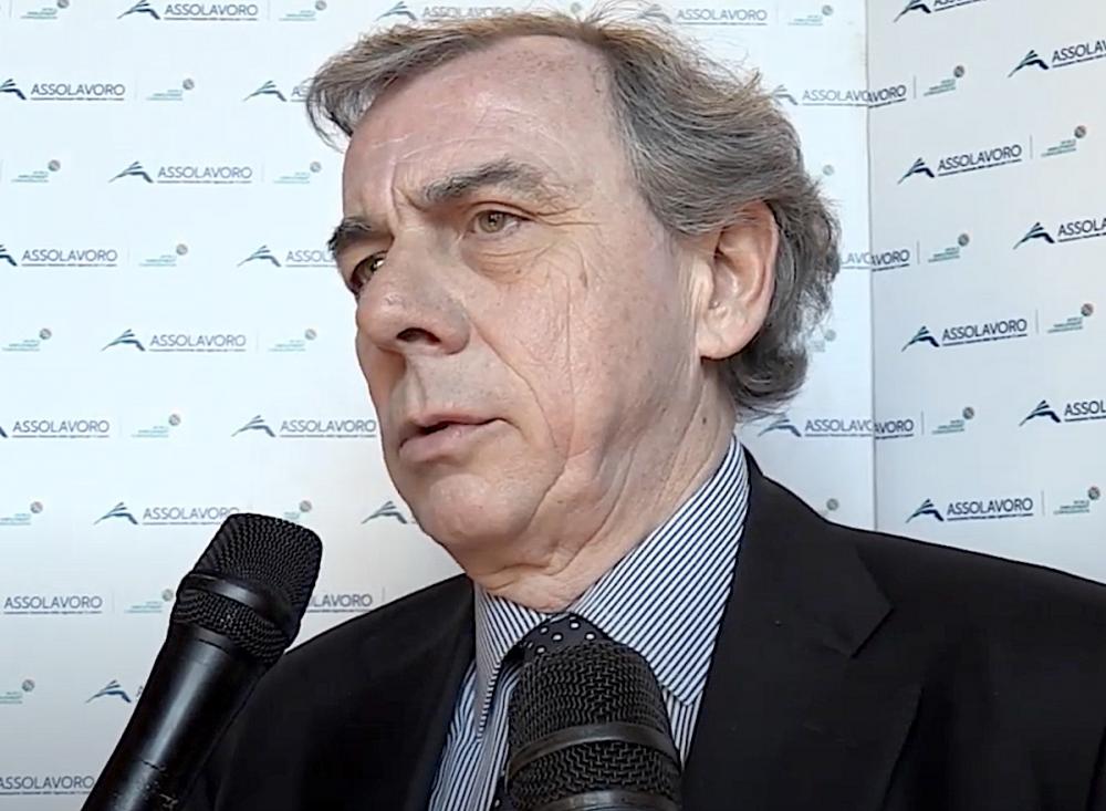 alt=