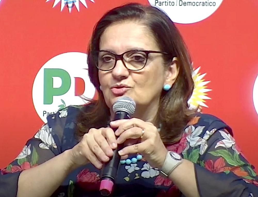 alt=