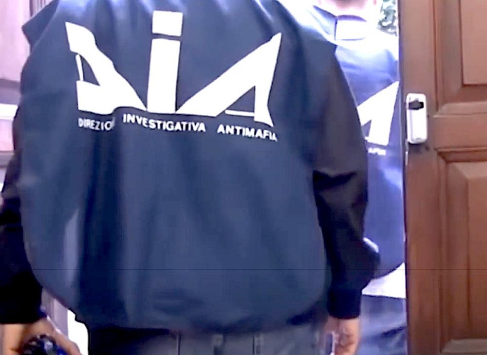 alt=