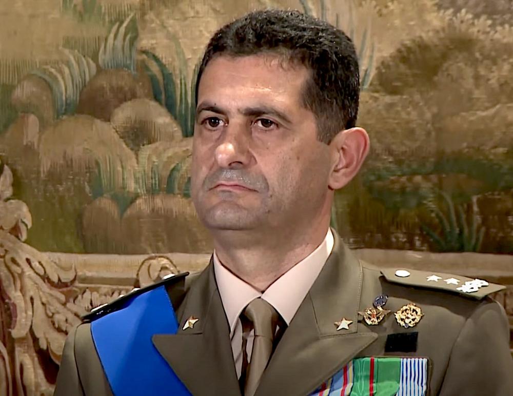 alt=