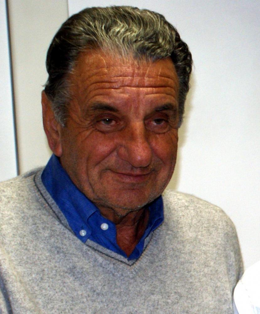 alt=