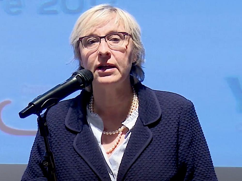 alt=