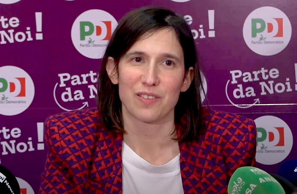 alt=