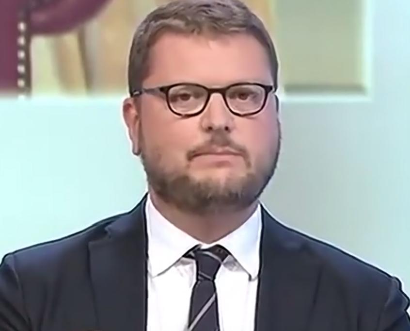 alt=