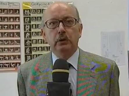 alt=