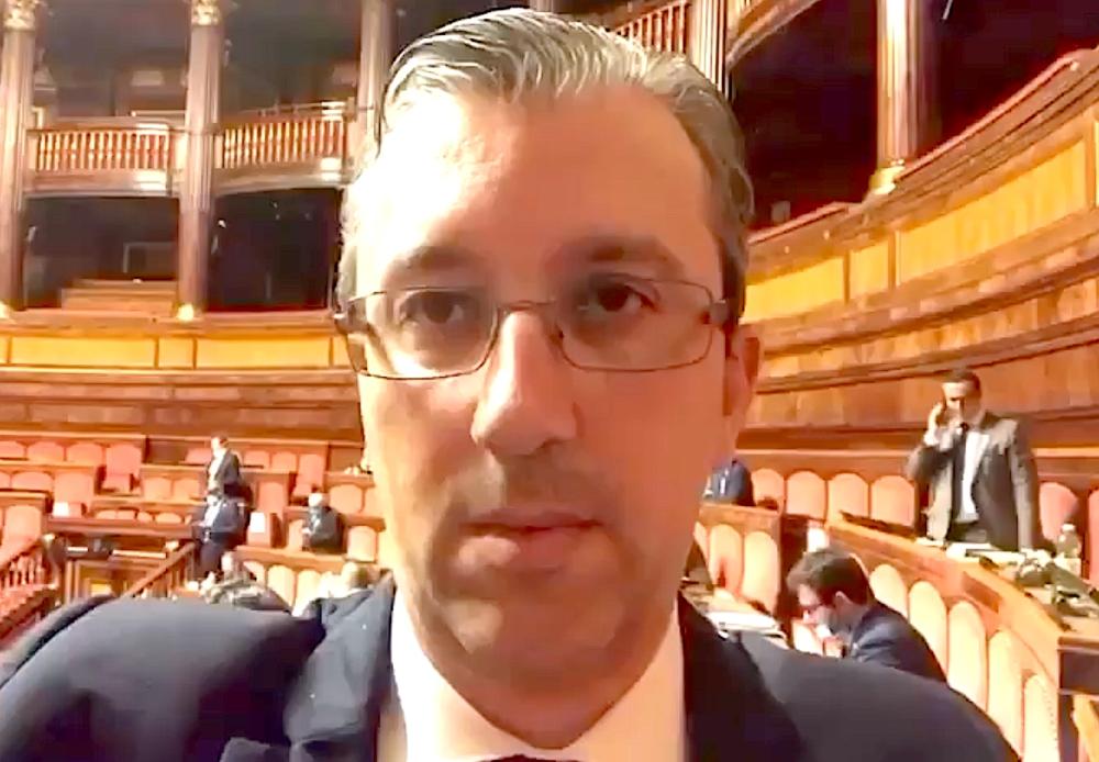 alt=