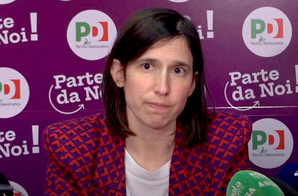 alt=