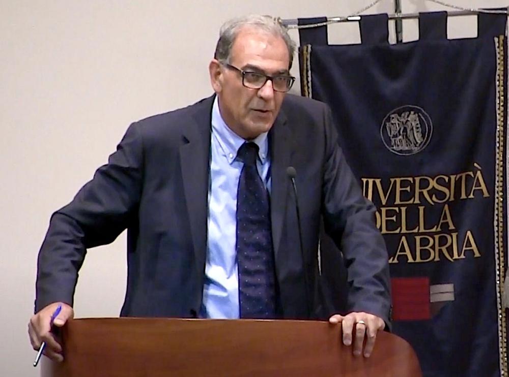 alt=