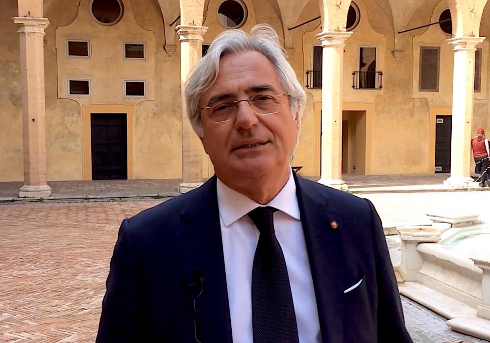 alt=