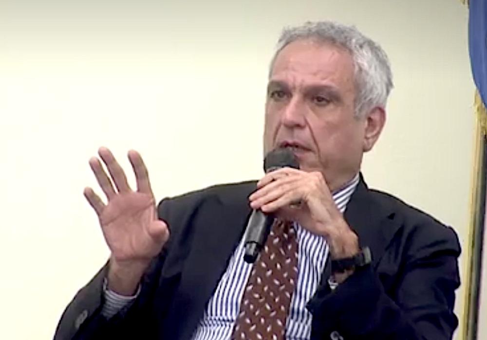 alt=