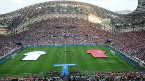 Scontri a Marsiglia fra tifosi Inghilterra e Russia